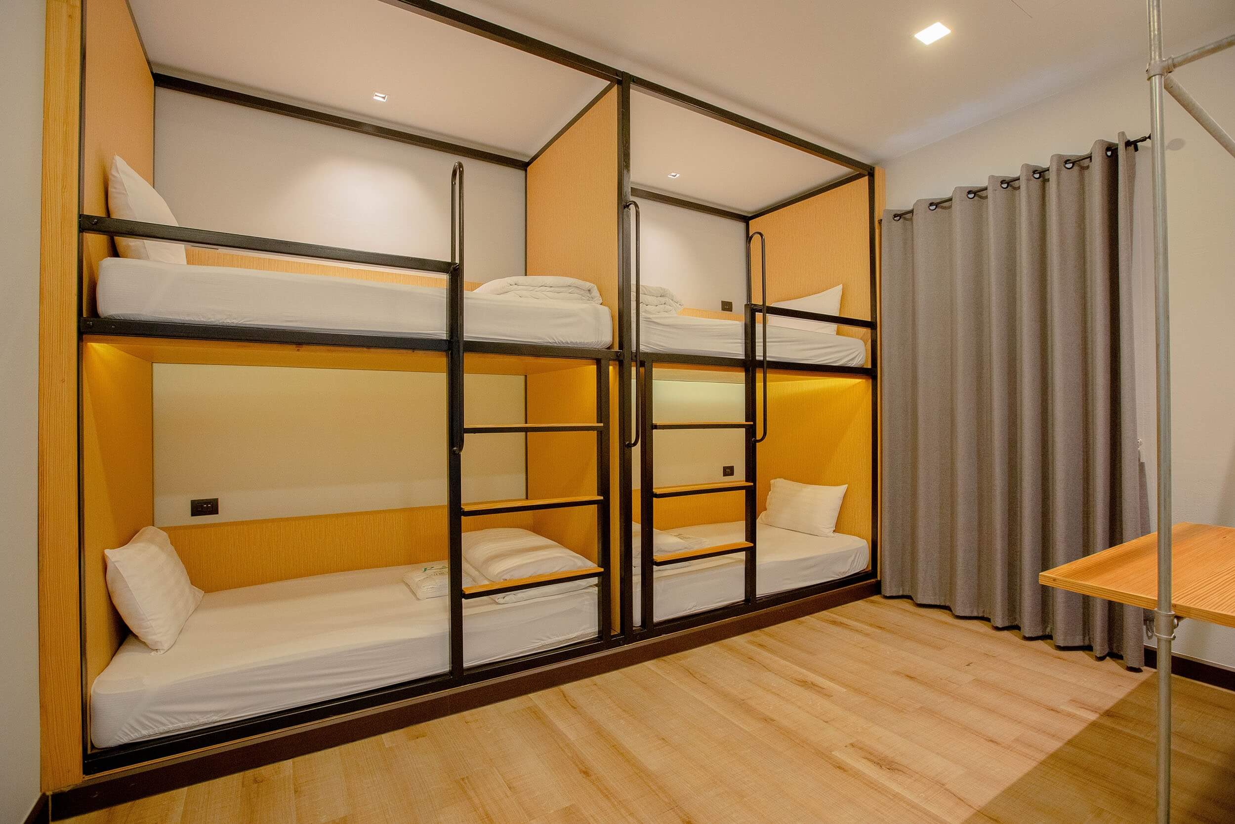 Bunk Bed Room | Royal River Hotel Bangkok